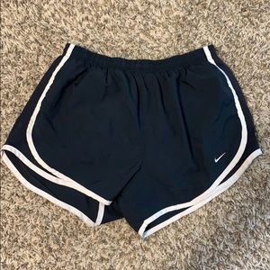 Nave Nike Running Shorts